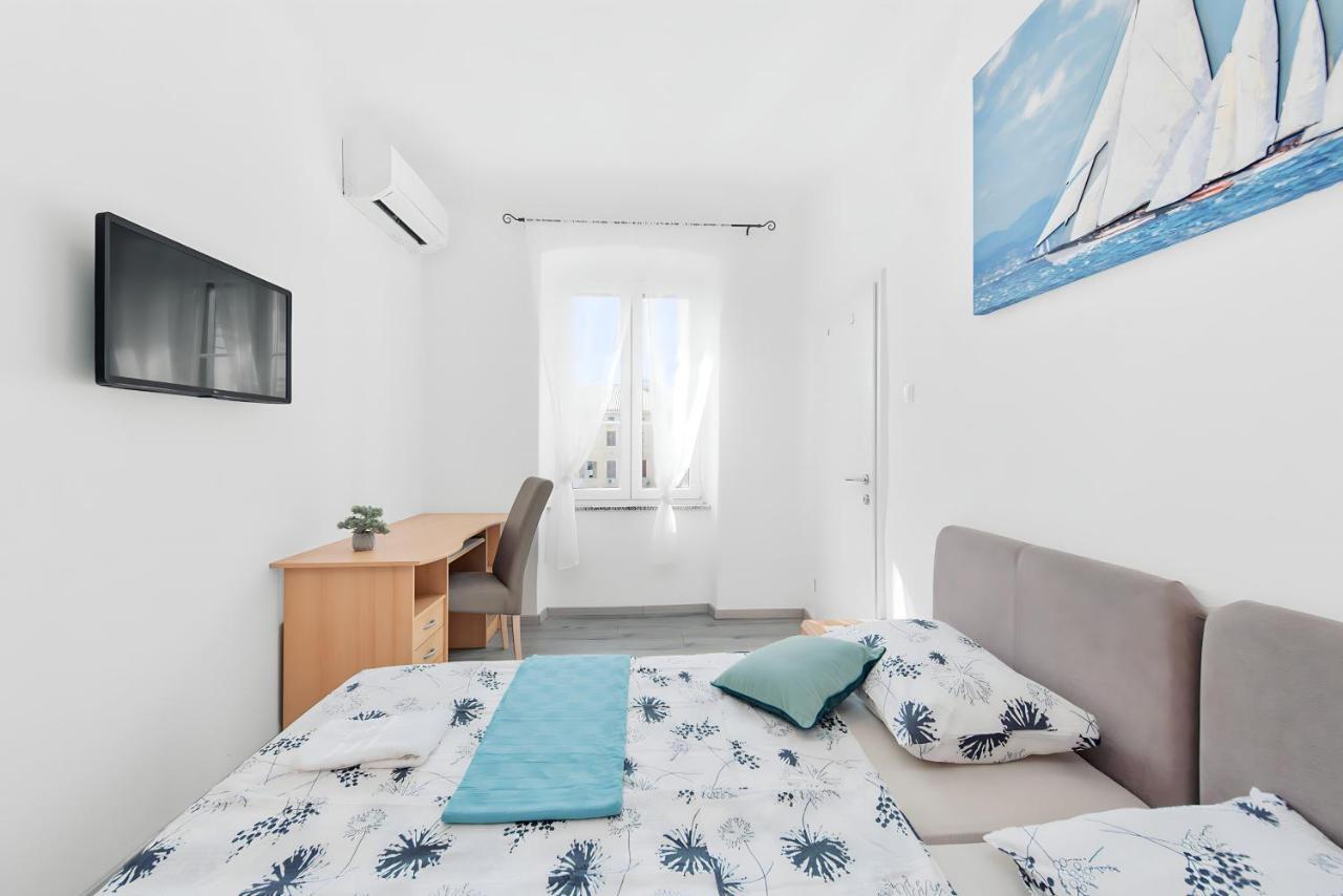 Little Flower City Studio 5 - Rijeka Rent Екстериор снимка